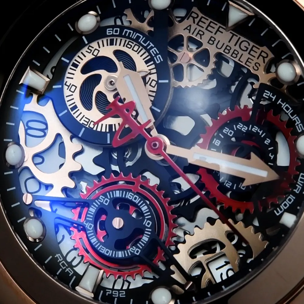 スケルトン腕時計の魅力と最新情報を写真と動画で徹底解説! - 時計修理ナビ
